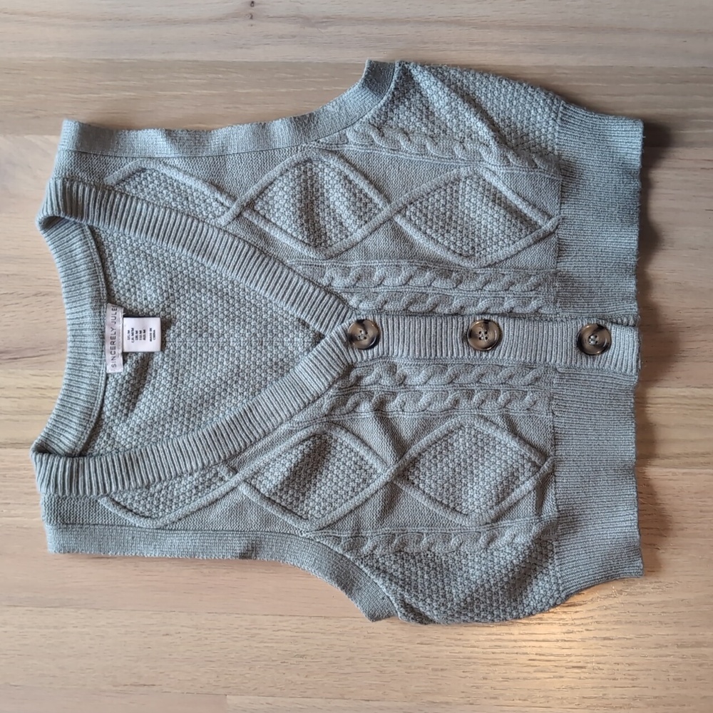 Sincerely Jules Sage green sweater vest, Medium